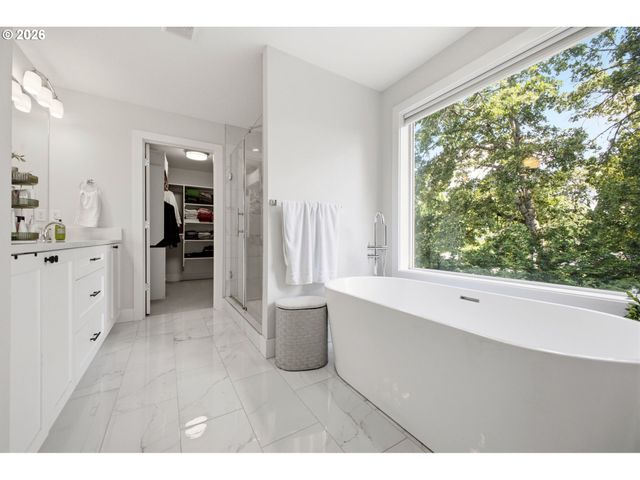 6518 Ne 107TH St, Vancouver, WA 98686