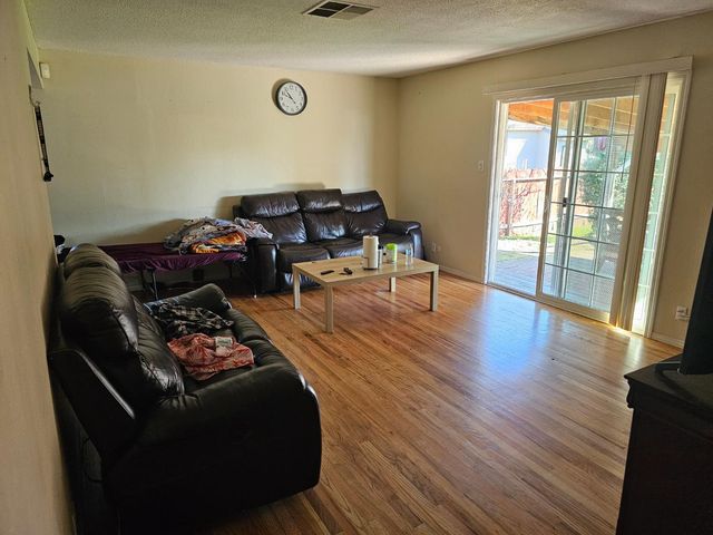 2856 Poquita St, Sacramento, CA 95815