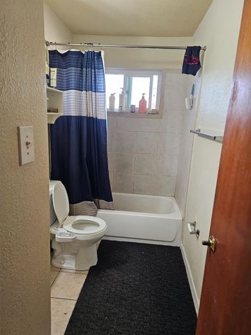 2856 Poquita St, Sacramento, CA 95815