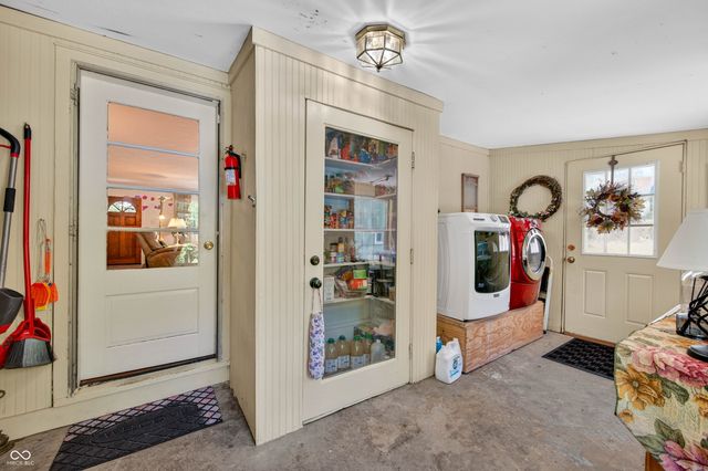 9167 N Newark Road, Solsberry, IN 47459