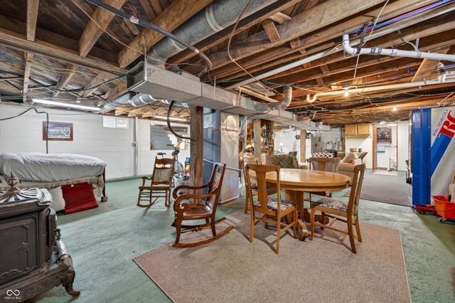 9167 N Newark Road, Solsberry, IN 47459