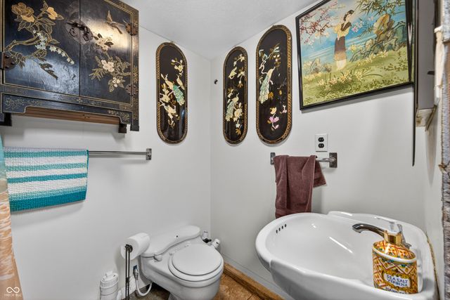 9167 N Newark Road, Solsberry, IN 47459