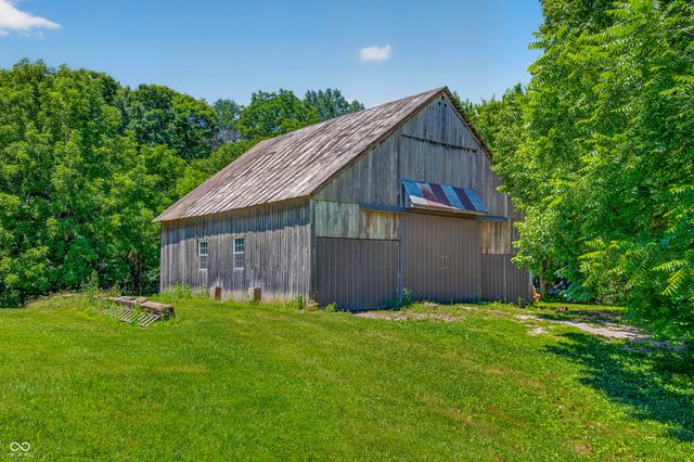 9167 N Newark Road, Solsberry, IN 47459
