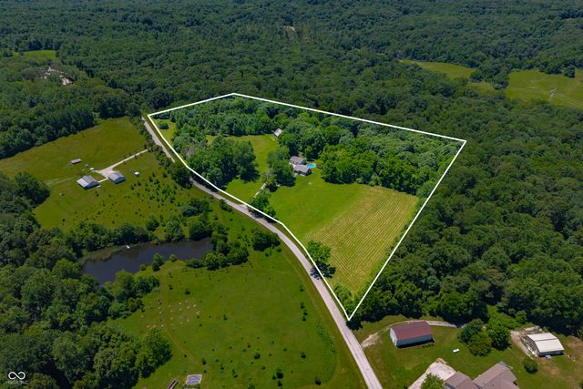 9167 N Newark Road, Solsberry, IN 47459