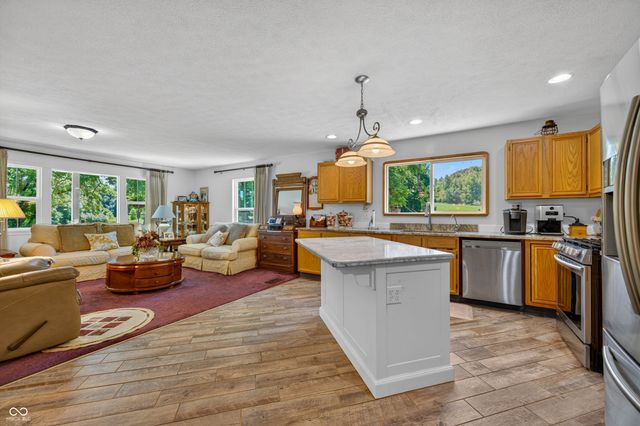 9167 N Newark Road, Solsberry, IN 47459