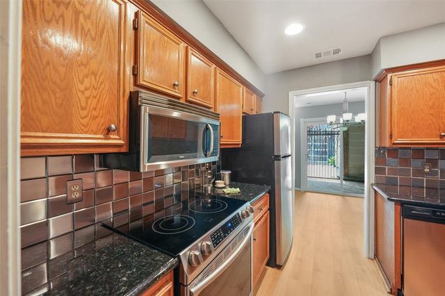 901 Knox Street, Houston, TX 77007