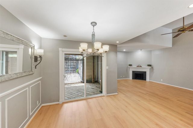 901 Knox Street, Houston, TX 77007