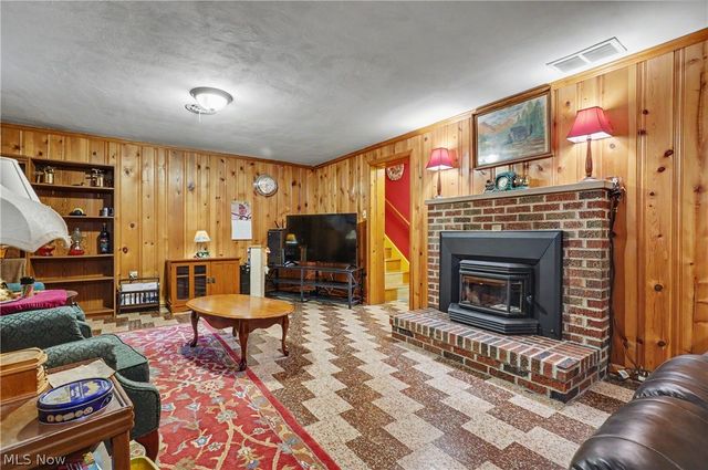 370 Kimberly Road, Akron, OH 44313