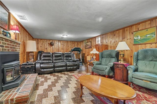 370 Kimberly Road, Akron, OH 44313