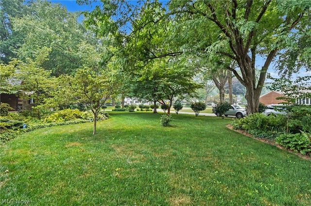 370 Kimberly Road, Akron, OH 44313