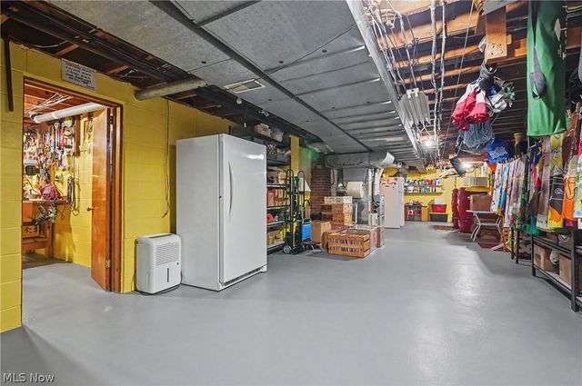 370 Kimberly Road, Akron, OH 44313