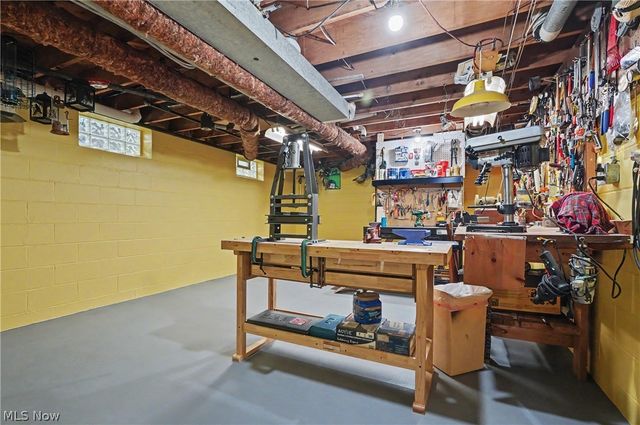 370 Kimberly Road, Akron, OH 44313