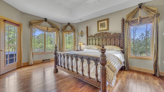 2720 Monarch CIRCLE, Sheboygan, WI 53083