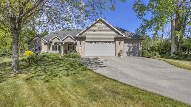 2720 Monarch CIRCLE, Sheboygan, WI 53083