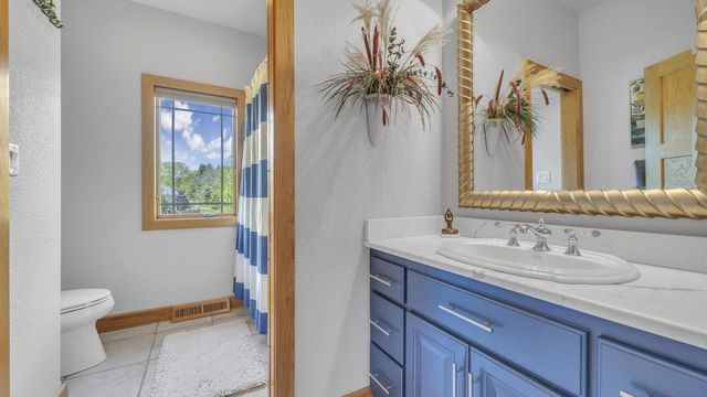 2720 Monarch CIRCLE, Sheboygan, WI 53083