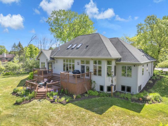 2720 Monarch CIRCLE, Sheboygan, WI 53083