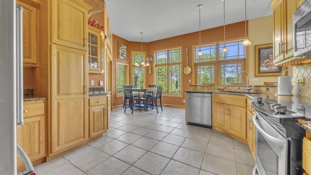 2720 Monarch CIRCLE, Sheboygan, WI 53083
