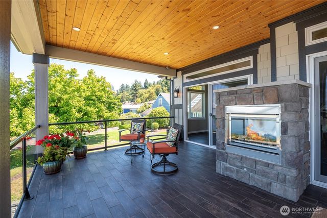 2110 Lafayette Street, Steilacoom, WA 98388