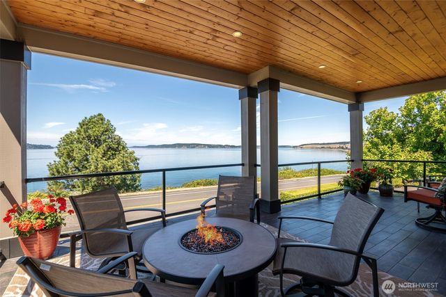 2110 Lafayette Street, Steilacoom, WA 98388