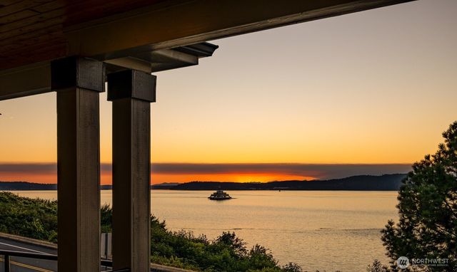 2110 Lafayette Street, Steilacoom, WA 98388