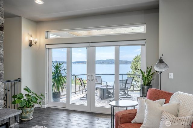 2110 Lafayette Street, Steilacoom, WA 98388