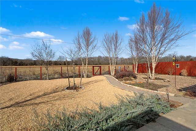 2337 Stonemill Drive, Fayetteville, AR 72701