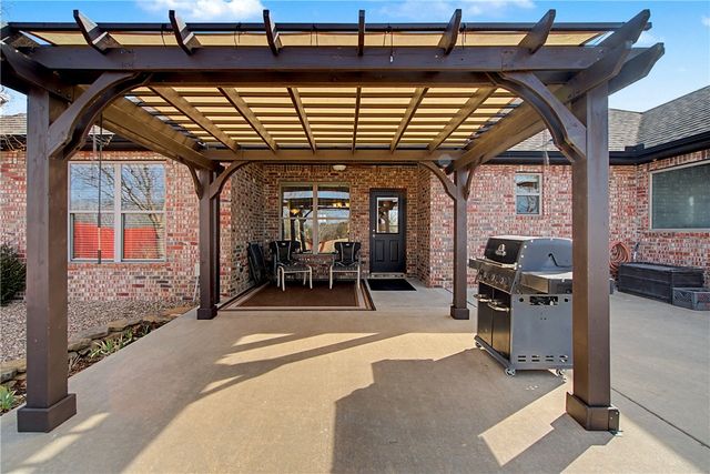 2337 Stonemill Drive, Fayetteville, AR 72701