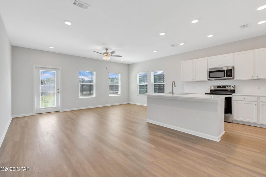 Image 3 of property listing at 7681 Grotto Lane 17, Panama City Beach, FL 32408
