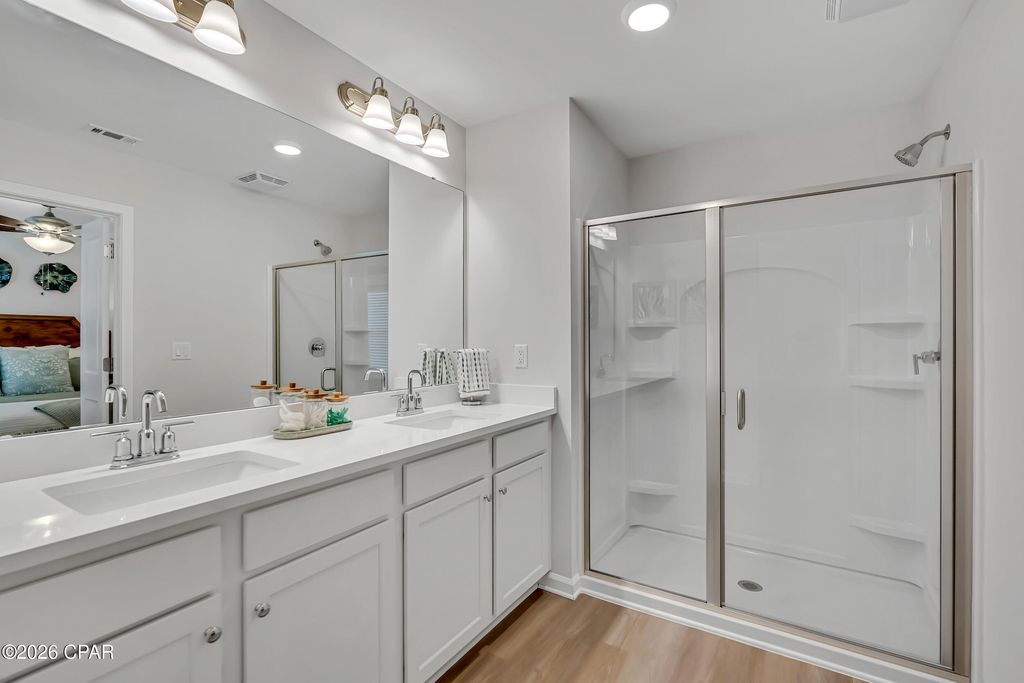 Image 8 of property listing at 7681 Grotto Lane 17, Panama City Beach, FL 32408