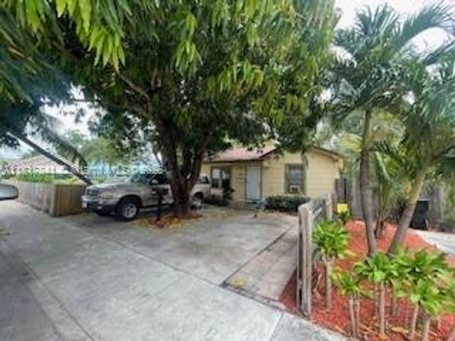 1416 N 2nd Ave N, Lake Worth, FL 33460