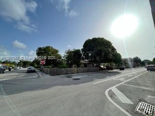 1416 N 2nd Ave N, Lake Worth, FL 33460