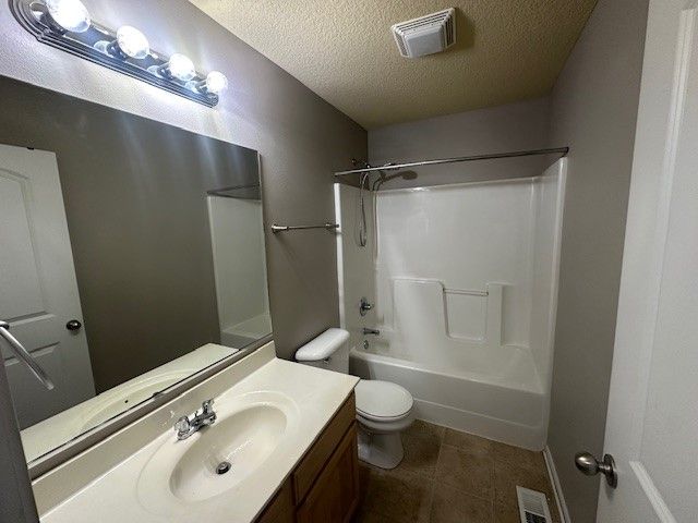 3003 SW White Birch Drive, Ankeny, IA 50023