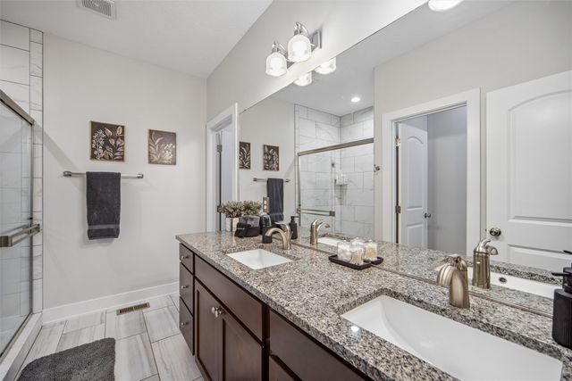 100 Summit Circle NW, Bondurant, IA 50035