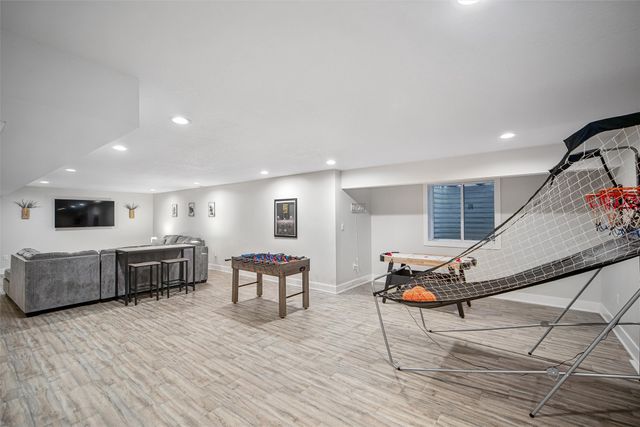 100 Summit Circle NW, Bondurant, IA 50035