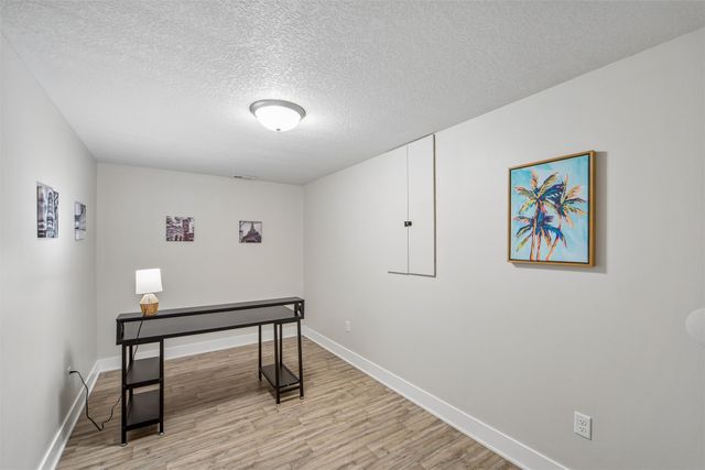 100 Summit Circle NW, Bondurant, IA 50035
