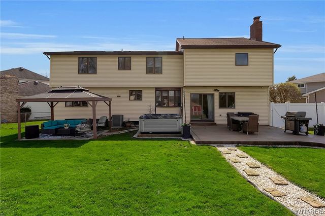 67 Westcliffe Drive, Amherst, NY 14228