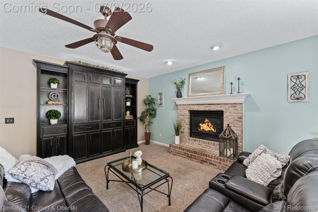9298 Anacapa Bay Drive, Hamburg Township, MI 48169