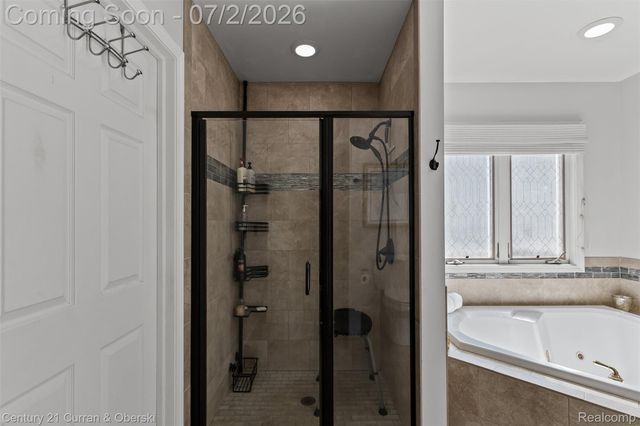 9298 Anacapa Bay Drive, Hamburg Township, MI 48169