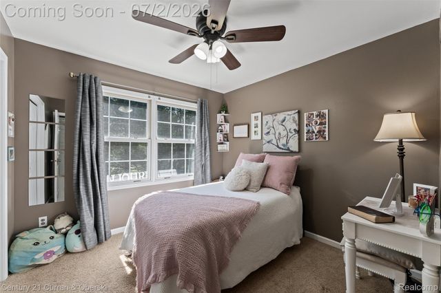 9298 Anacapa Bay Drive, Hamburg Township, MI 48169