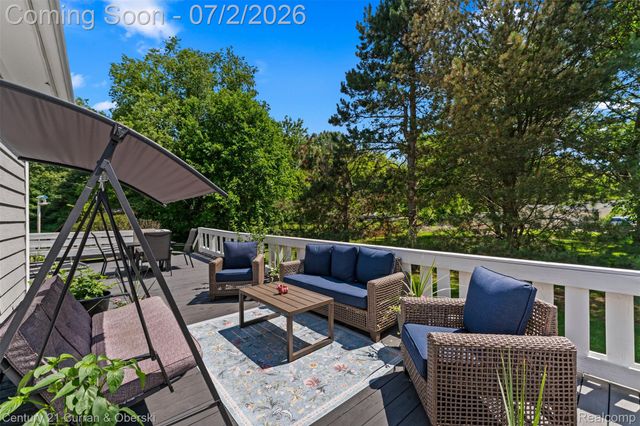 9298 Anacapa Bay Drive, Hamburg Township, MI 48169