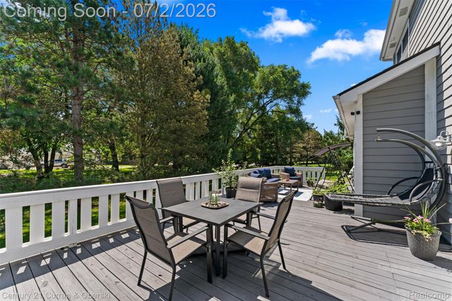 9298 Anacapa Bay Drive, Hamburg Township, MI 48169