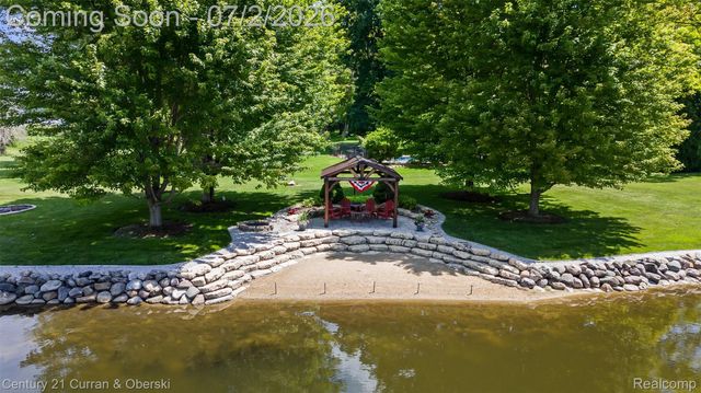 9298 Anacapa Bay Drive, Hamburg Township, MI 48169