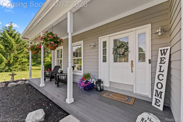 9298 Anacapa Bay Drive, Hamburg Township, MI 48169