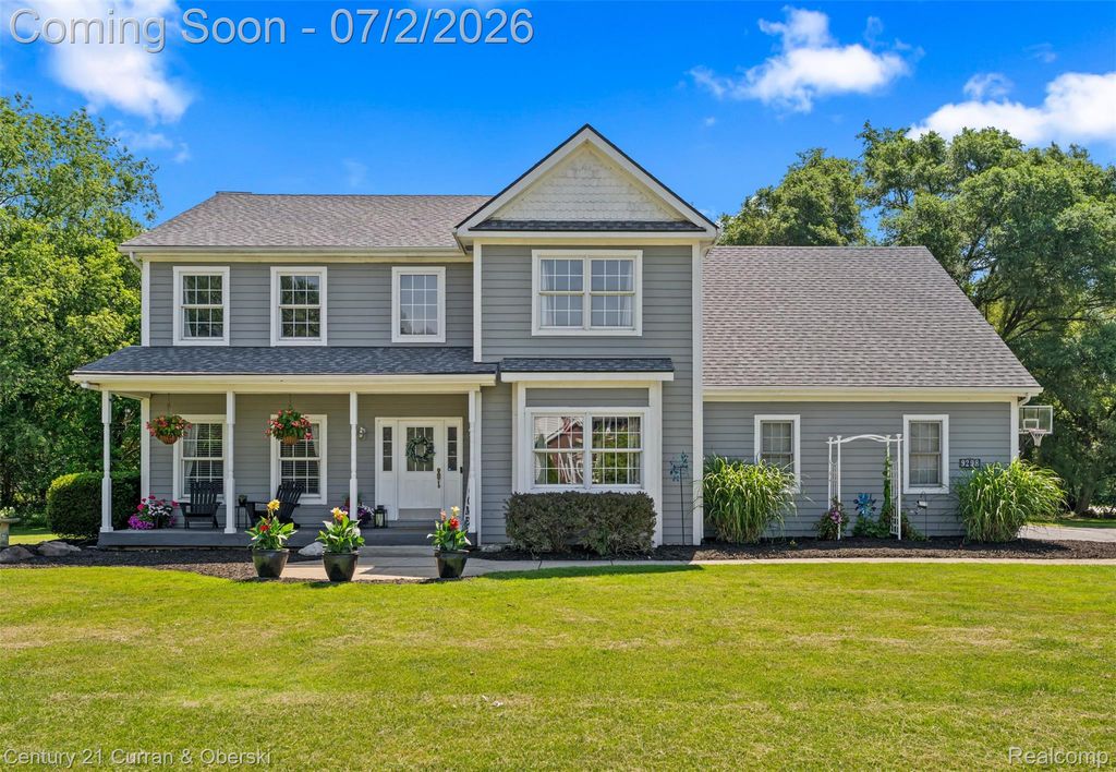 9298 Anacapa Bay Drive, Hamburg Township, MI 48169