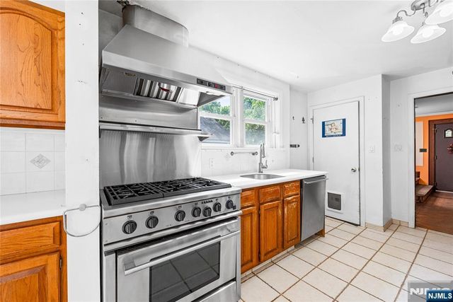 6 Dawes Avenue, West Orange, NJ 07052