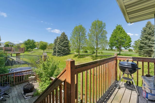 2711 Hilltop Lane, River Falls, WI 54022