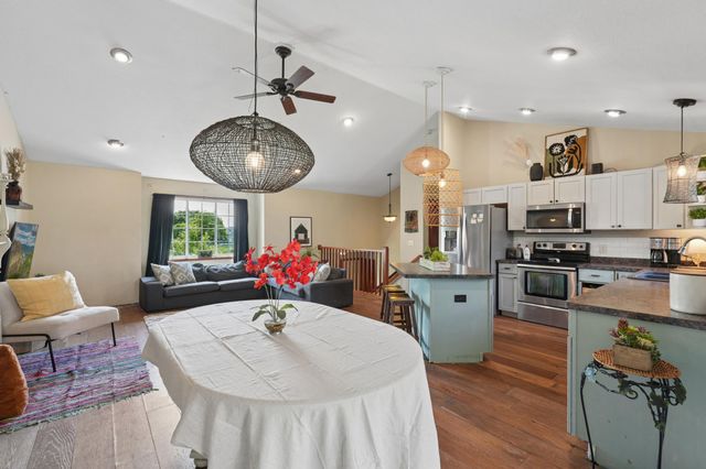 2711 Hilltop Lane, River Falls, WI 54022