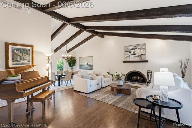1865 Harvest Lane, Bloomfield Hills, MI 48302