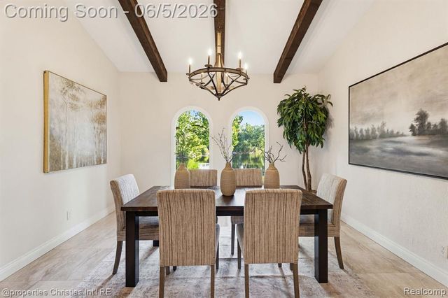 1865 Harvest Lane, Bloomfield Hills, MI 48302