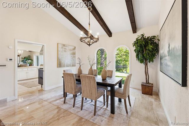 1865 Harvest Lane, Bloomfield Hills, MI 48302